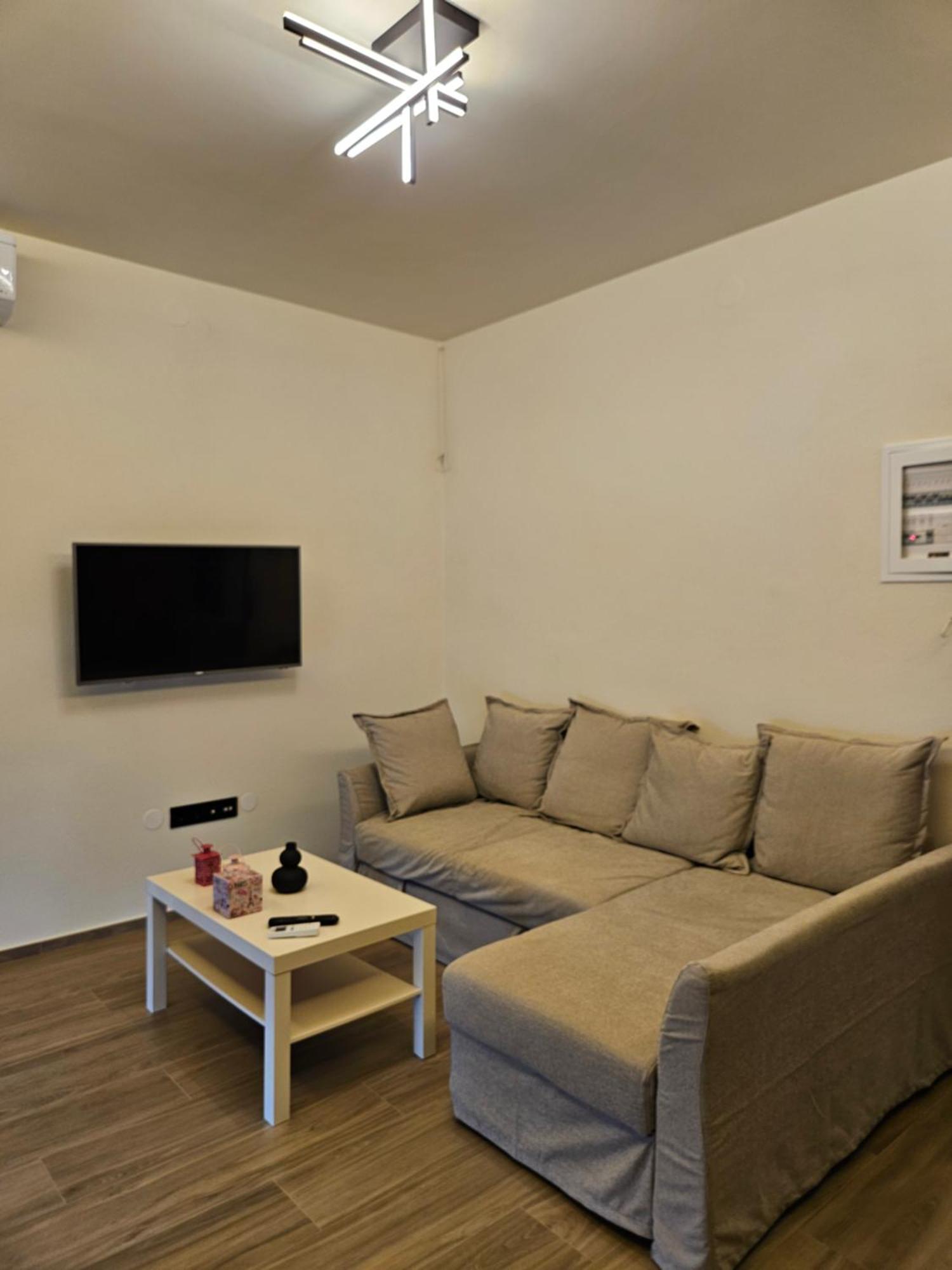 Jk Luxury Apartments Néa Khilí エクステリア 写真